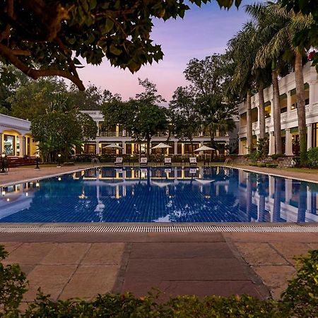 Jehan Numa Palace Hotel Бопал Екстериор снимка