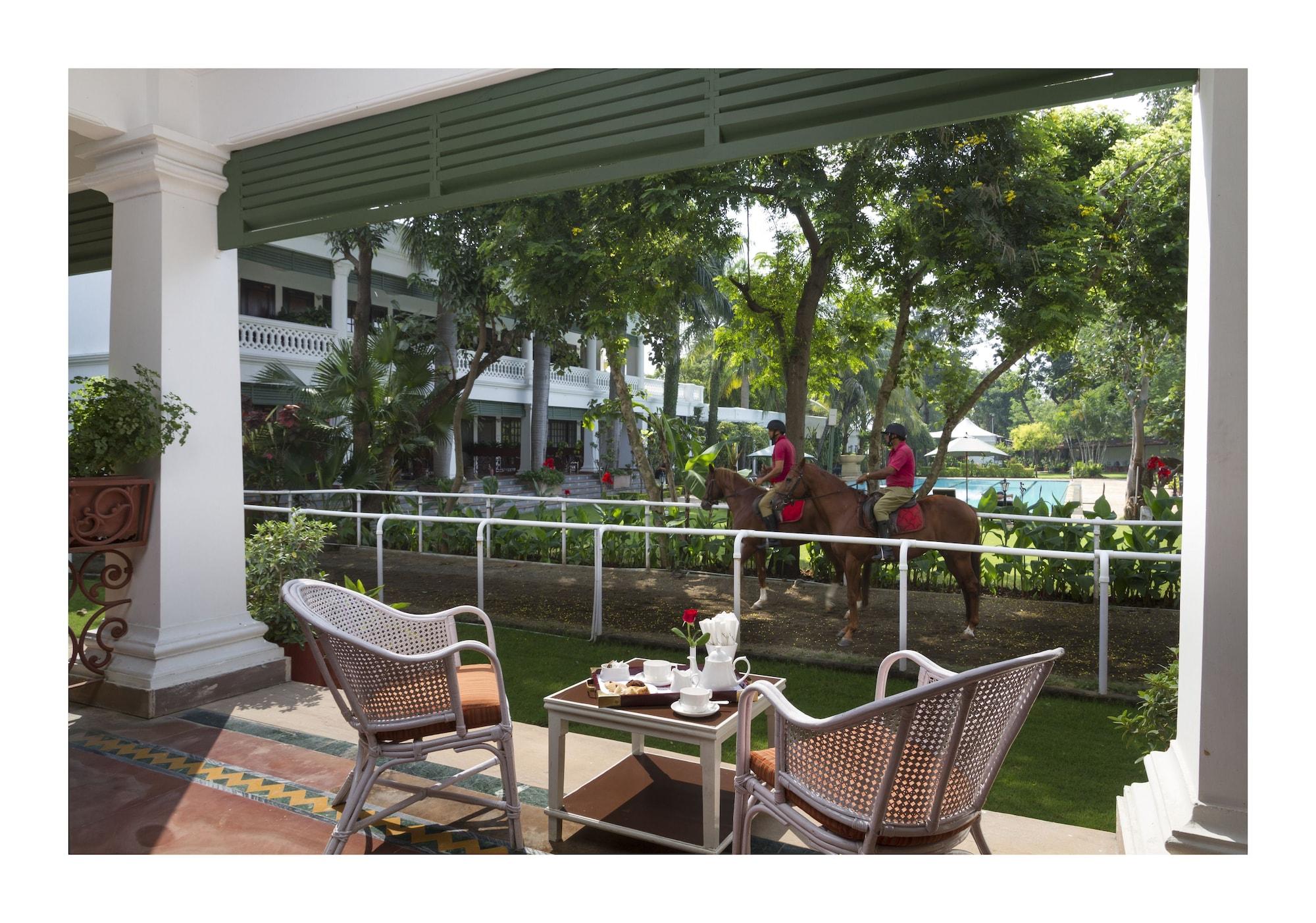 Jehan Numa Palace Hotel Бопал Екстериор снимка