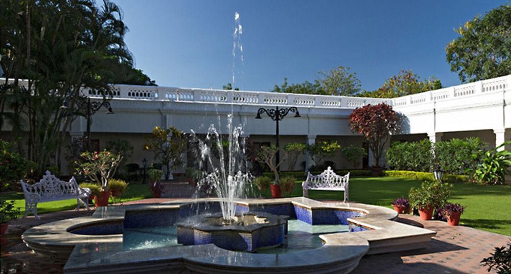 Jehan Numa Palace Hotel Бопал Екстериор снимка