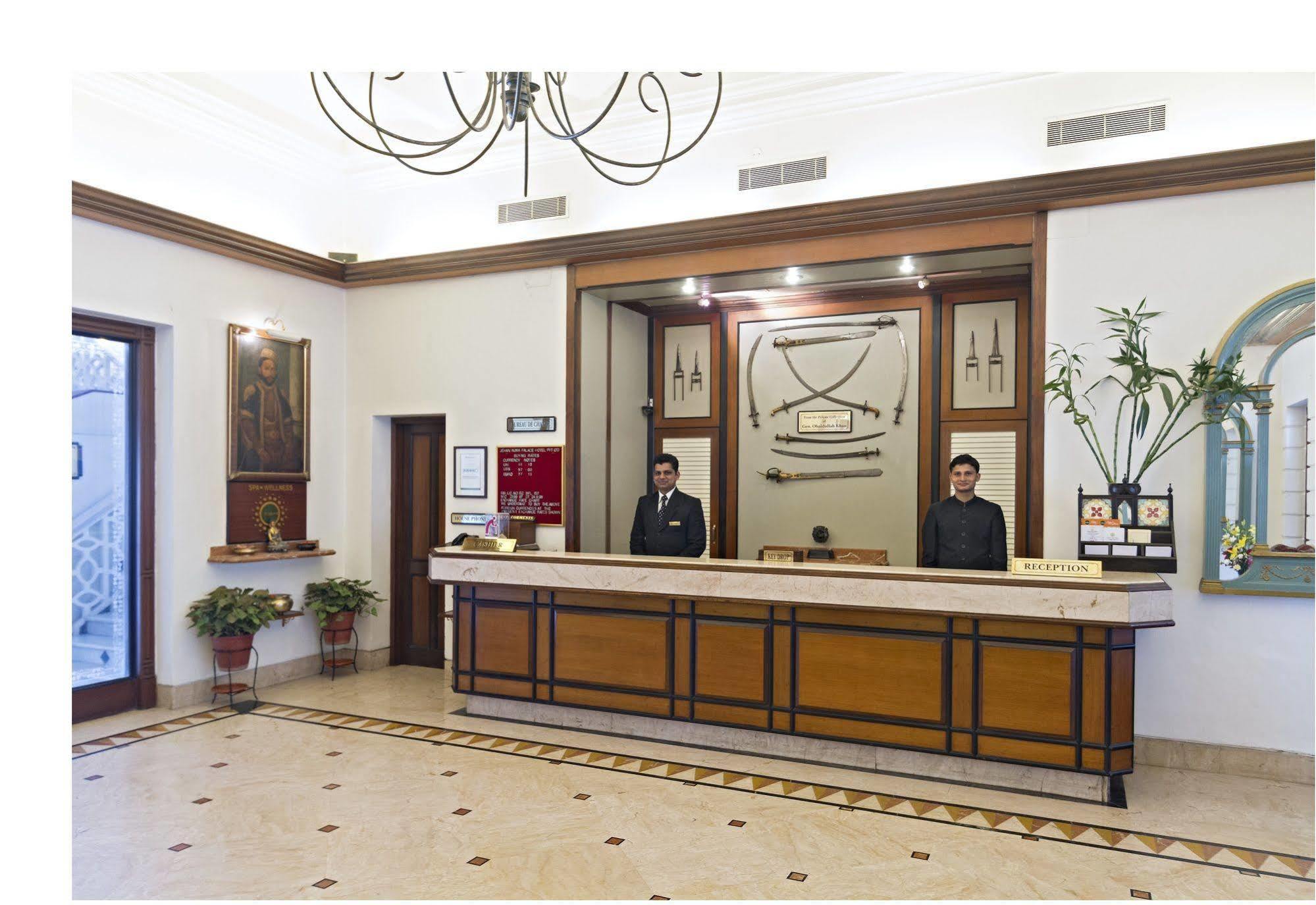 Jehan Numa Palace Hotel Бопал Екстериор снимка