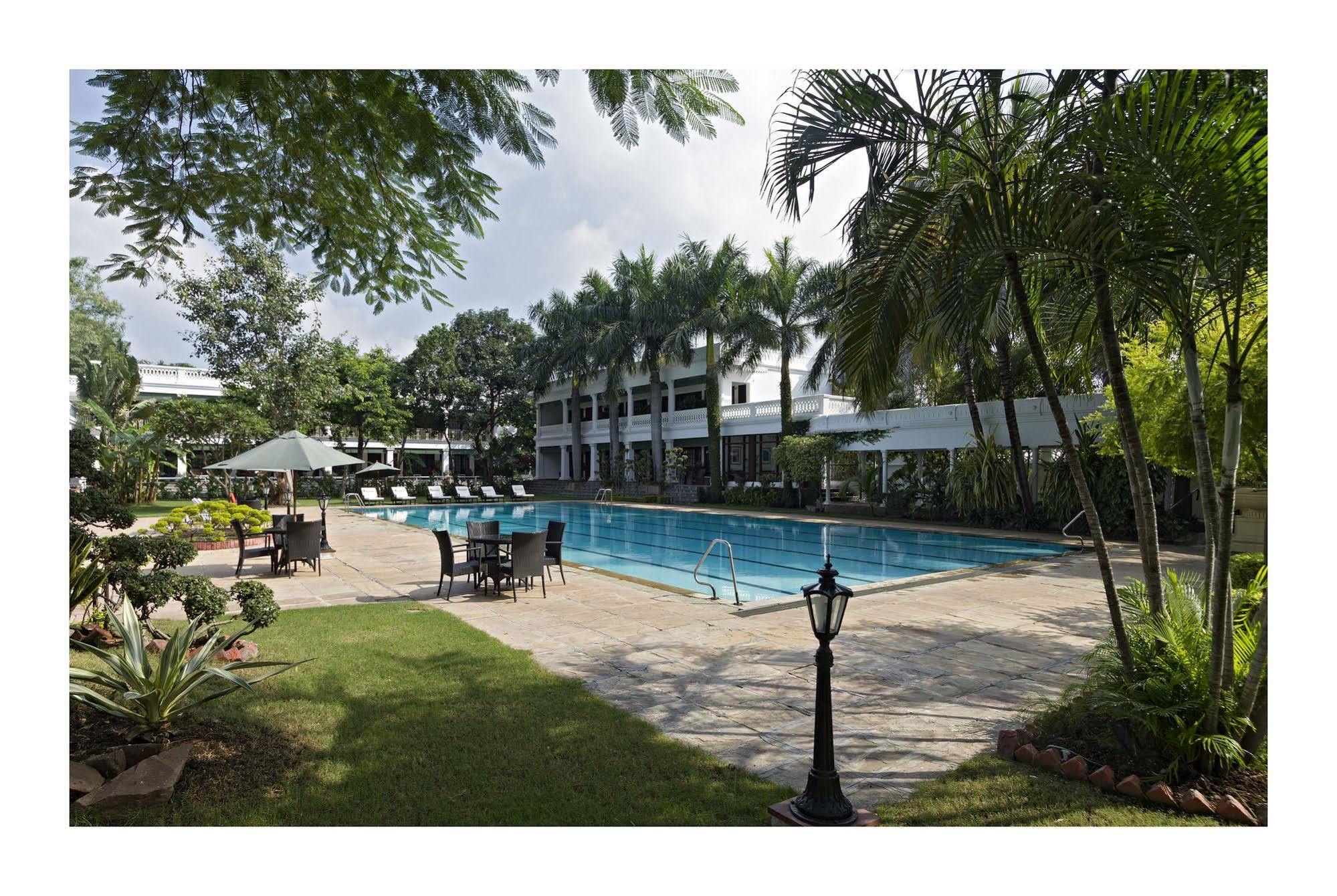 Jehan Numa Palace Hotel Бопал Екстериор снимка